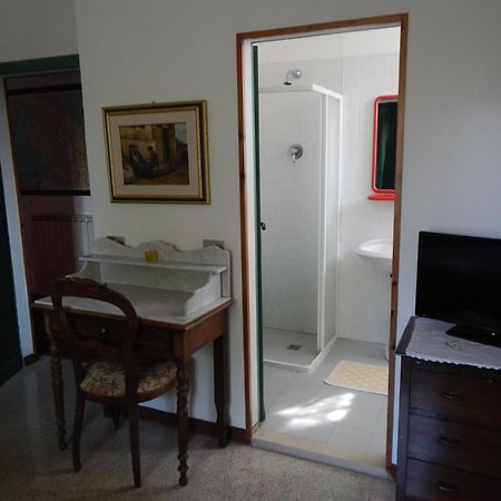 Residence Il Colle Collestrada Quarto foto
