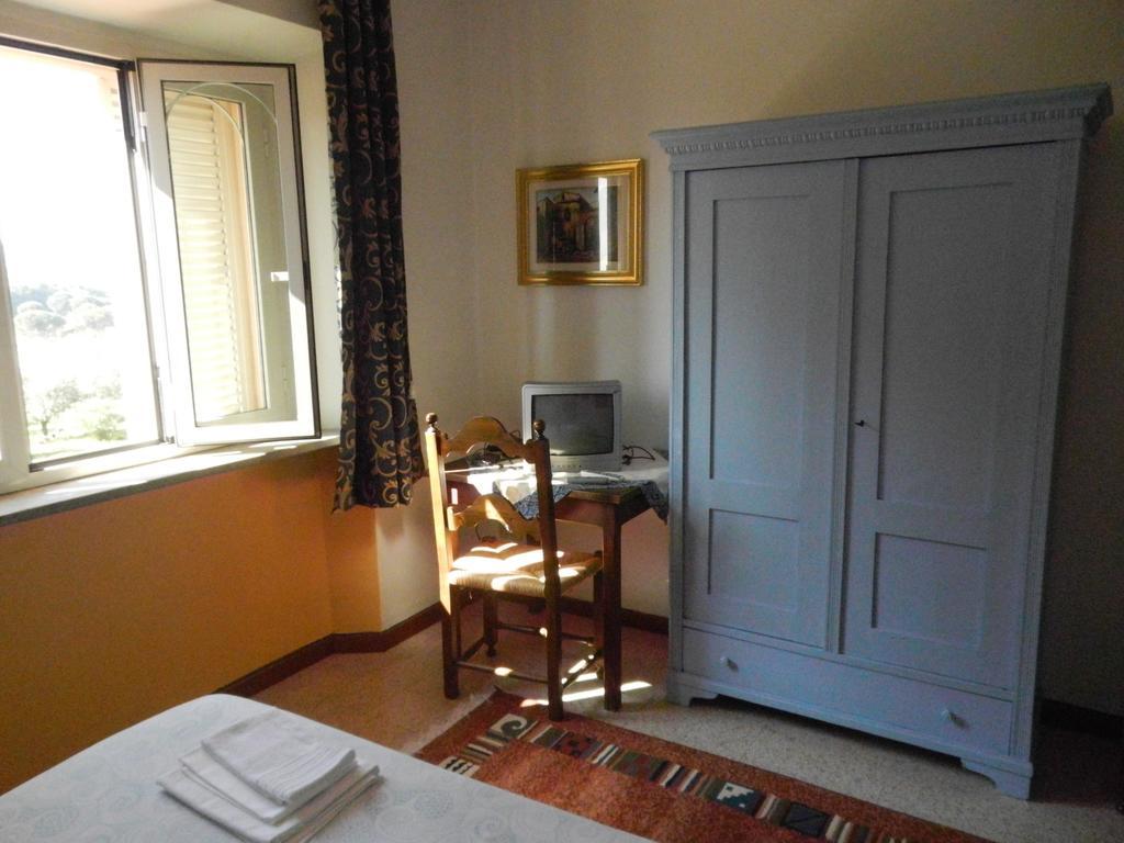 Residence Il Colle Collestrada Quarto foto