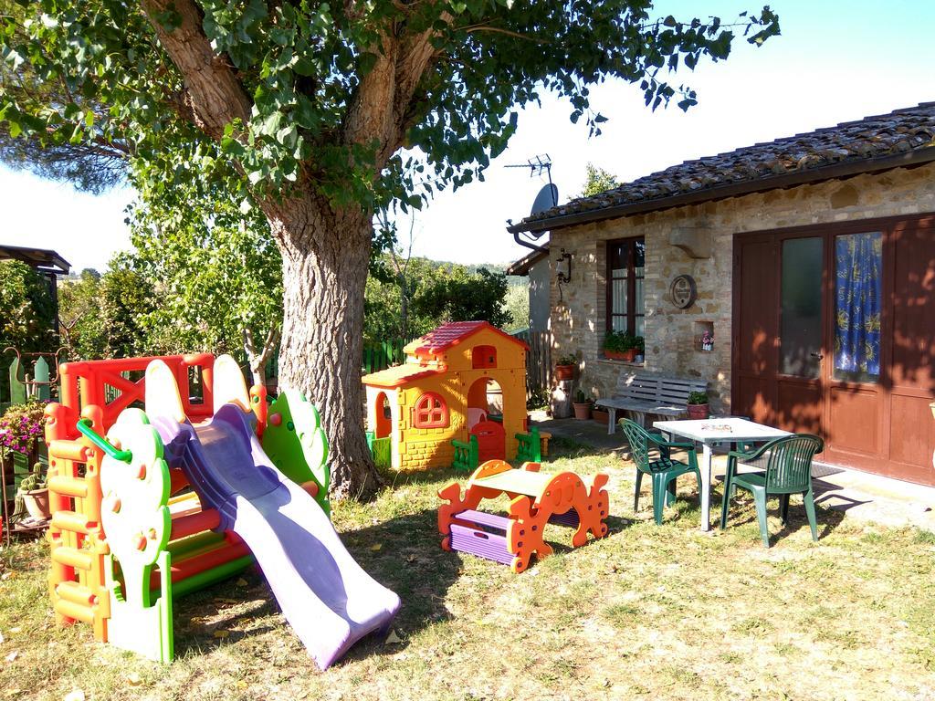 Residence Il Colle Collestrada Exterior foto